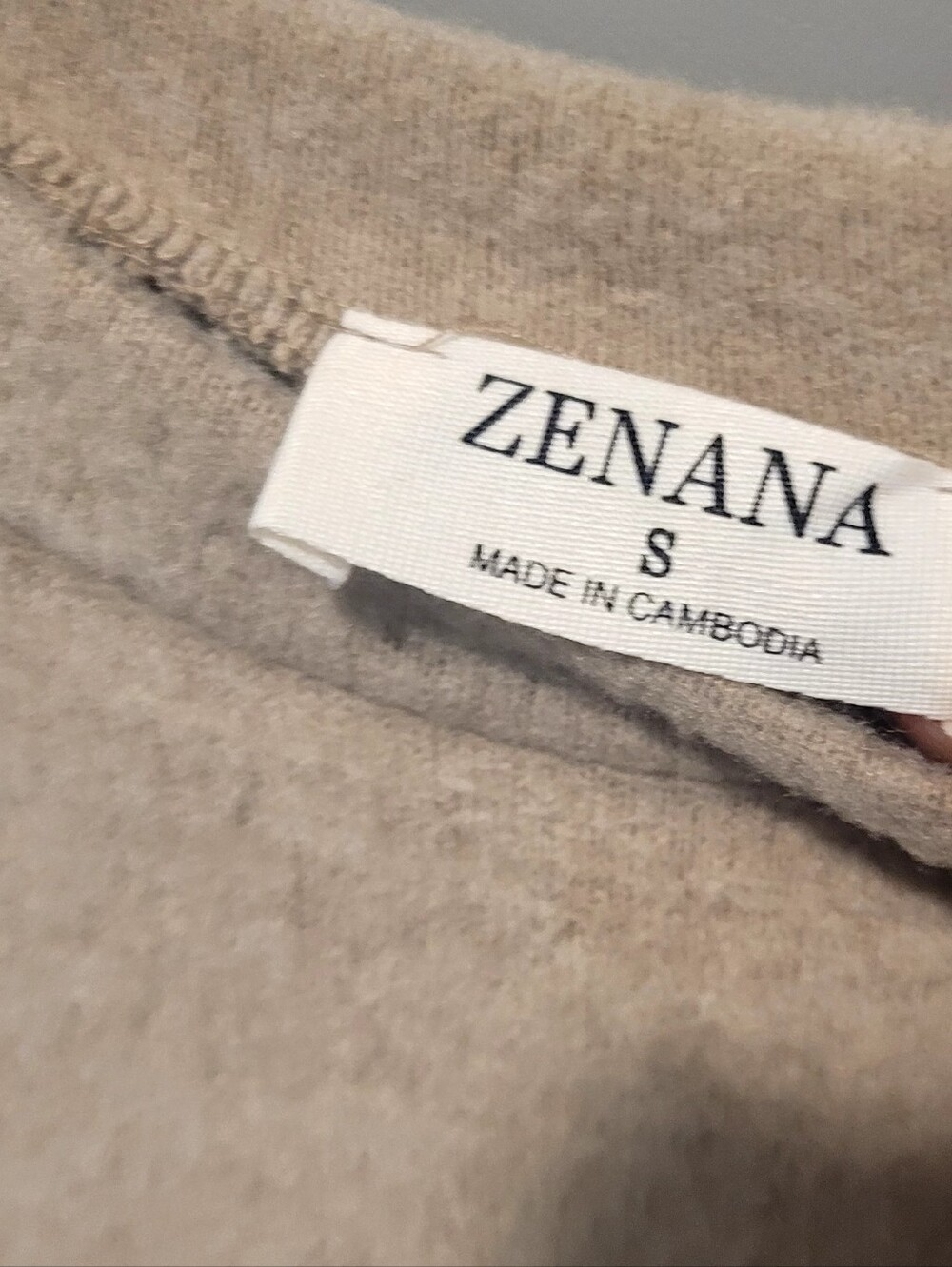 Zenana Boho Fall Beige Oversized Pocket Sweater Sz Small - Picture 2 of 7